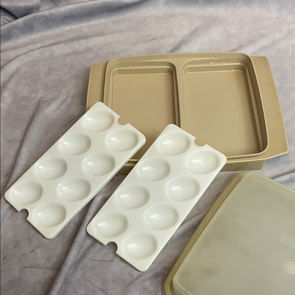 Tupperware Egg Storage Container - Picture 3 of 6